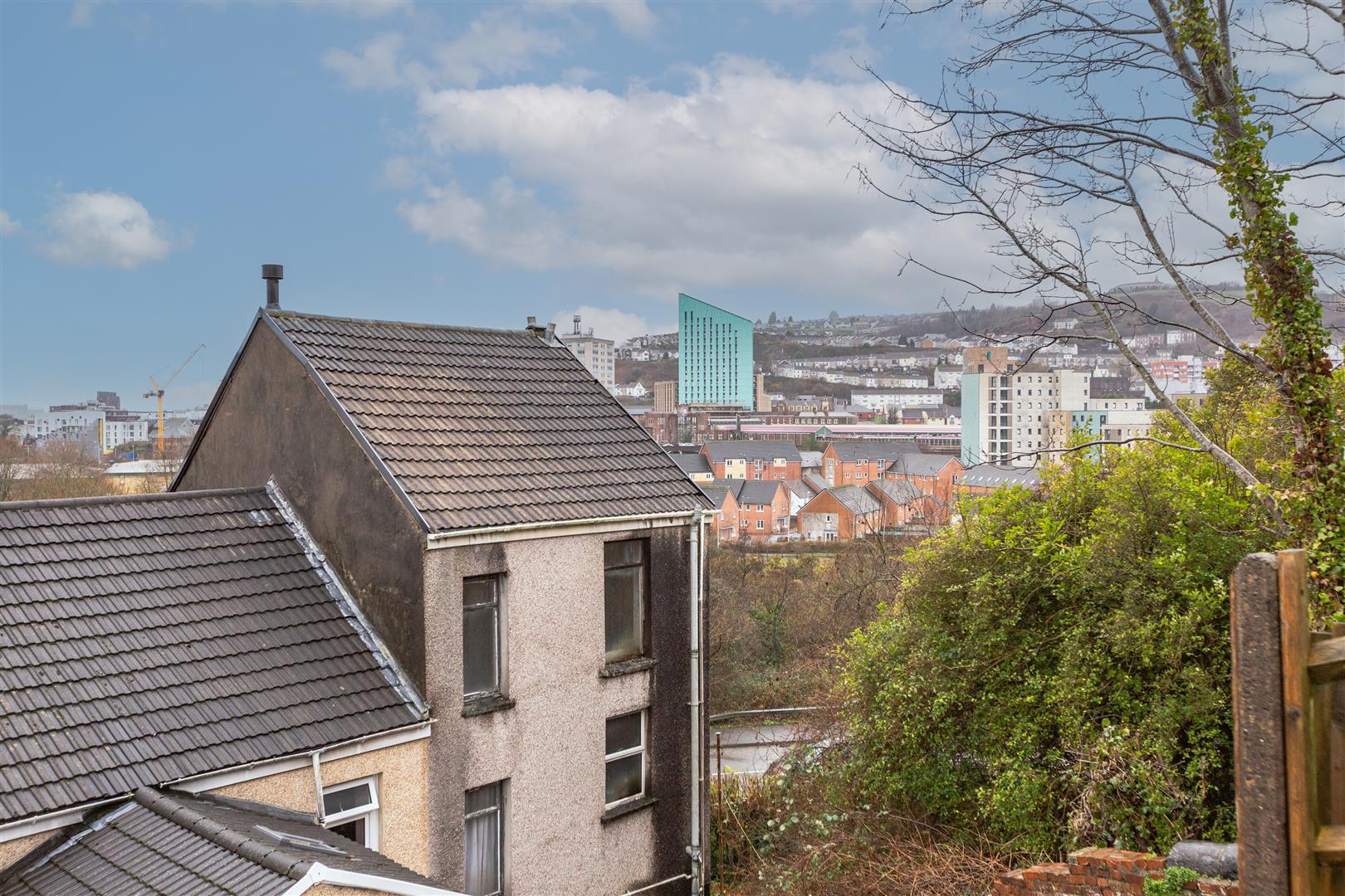 Kilvey Terrace, St. Thomas, Swansea, SA1 8BA